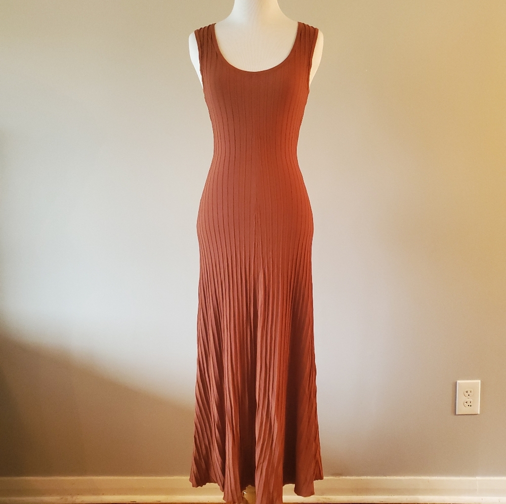 Zara ribbed midi sleeveless scoop neck dress